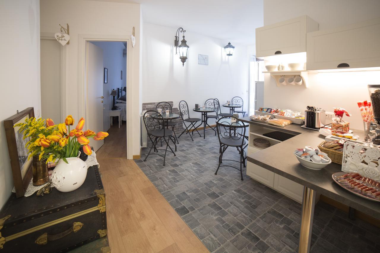 B&B La Piazzetta Delle Regine - Rome — Foto 3